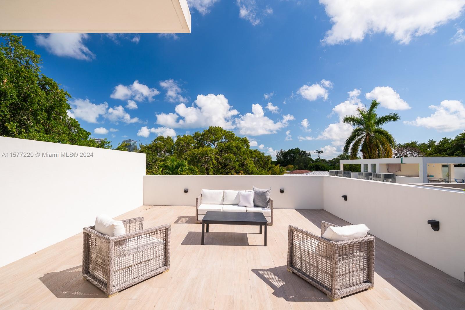 PALM TERRACE - Residential