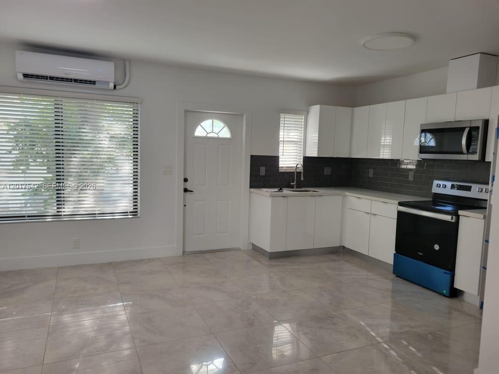 1725 Calais Dr 6