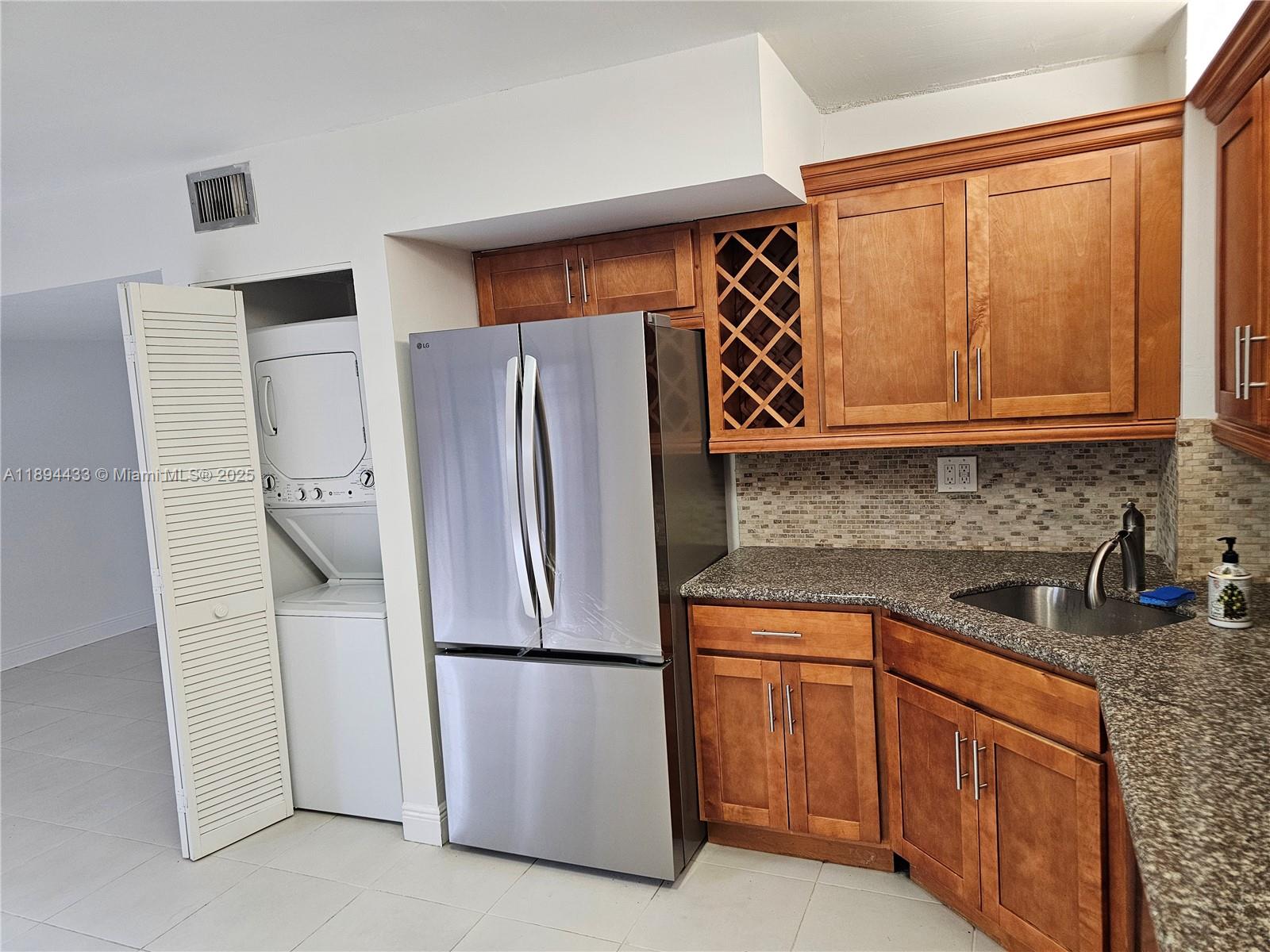 DADELAND COVE SEC 1 - Residential