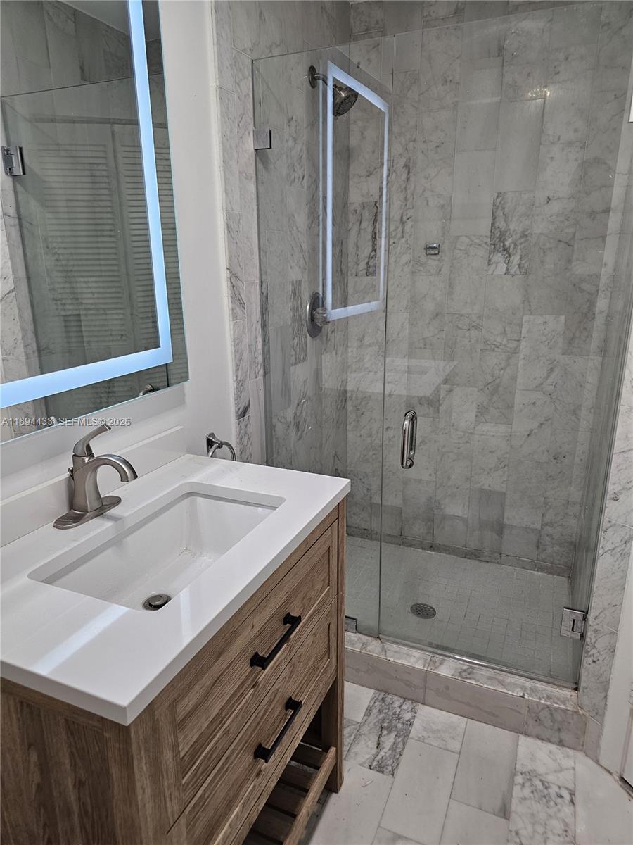 DADELAND COVE SEC 1 - Residential