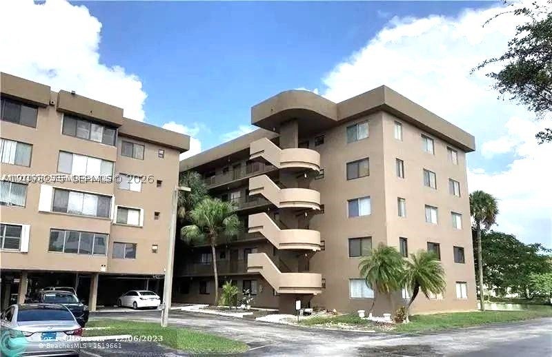 Photo of 8020 Hampton Blvd #309, North Lauderdale, FL 33068 (MLS # A12093275)