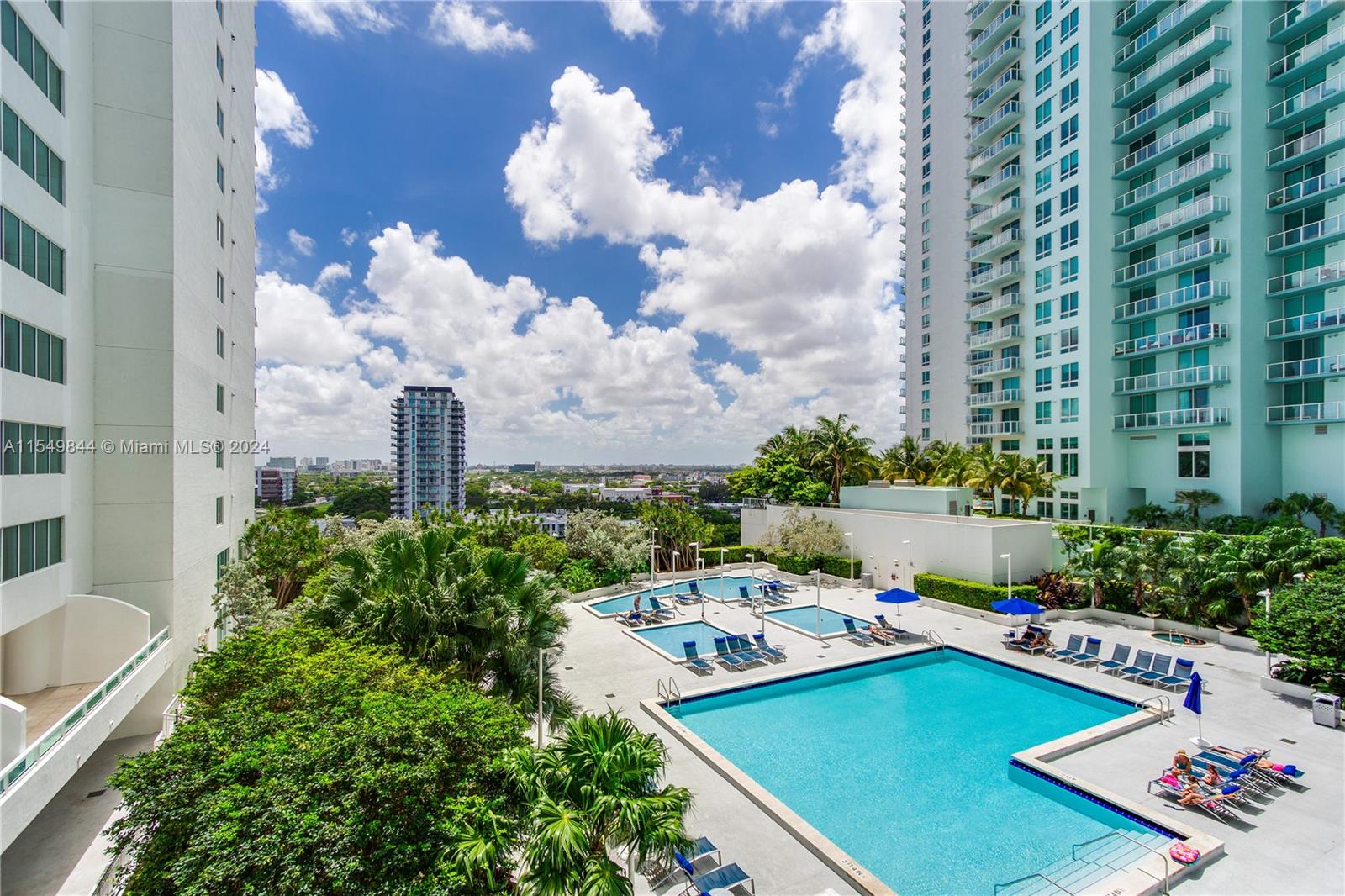 1800 CLUB CONDO - Residential Lease