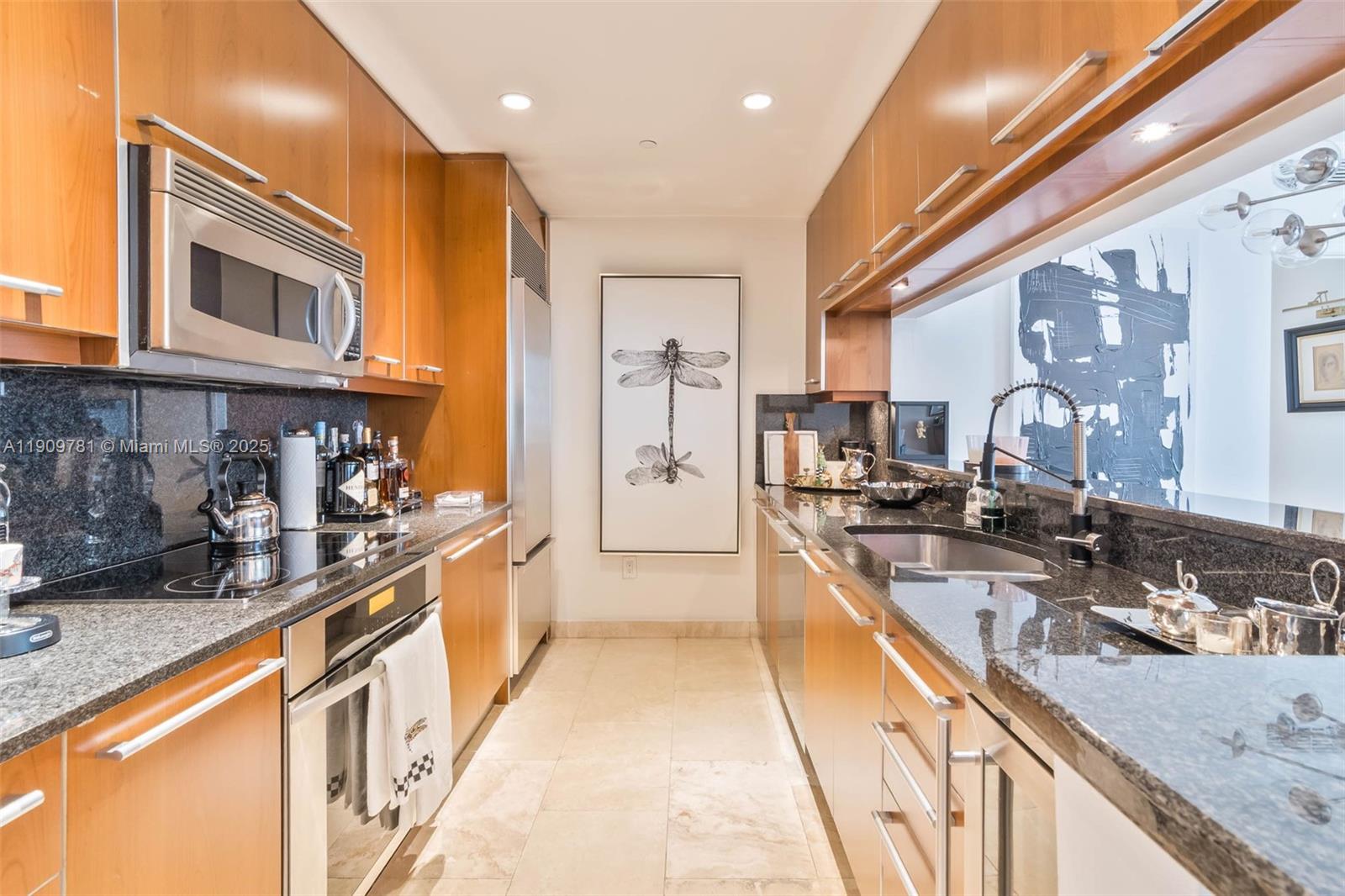 CARBONELL CONDO - Residential Lease