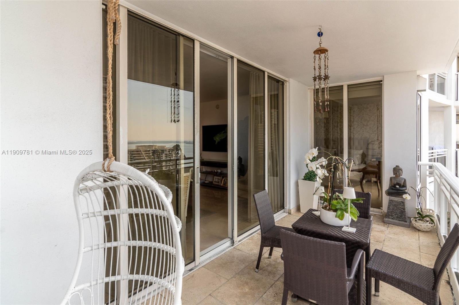 CARBONELL CONDO - Residential Lease