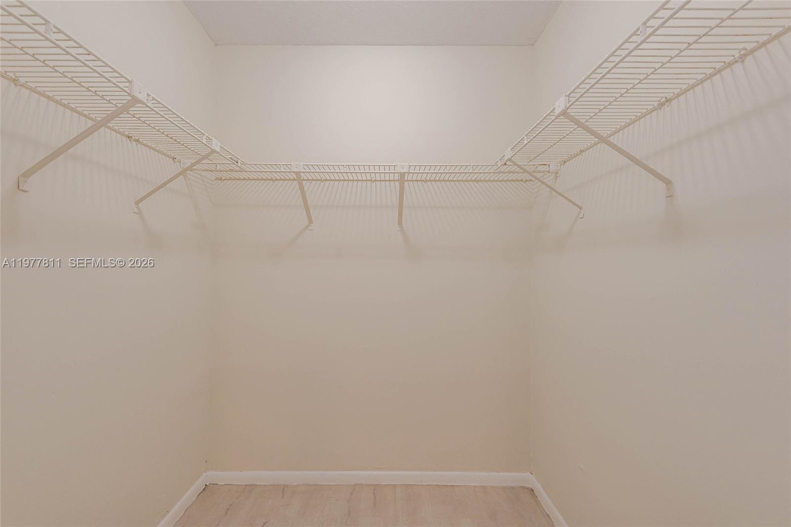 PLAZA OF AMERICAS CONDO P - Residential Lease