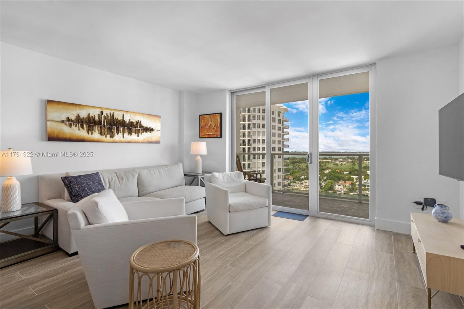5701 Collins Ave 1707
