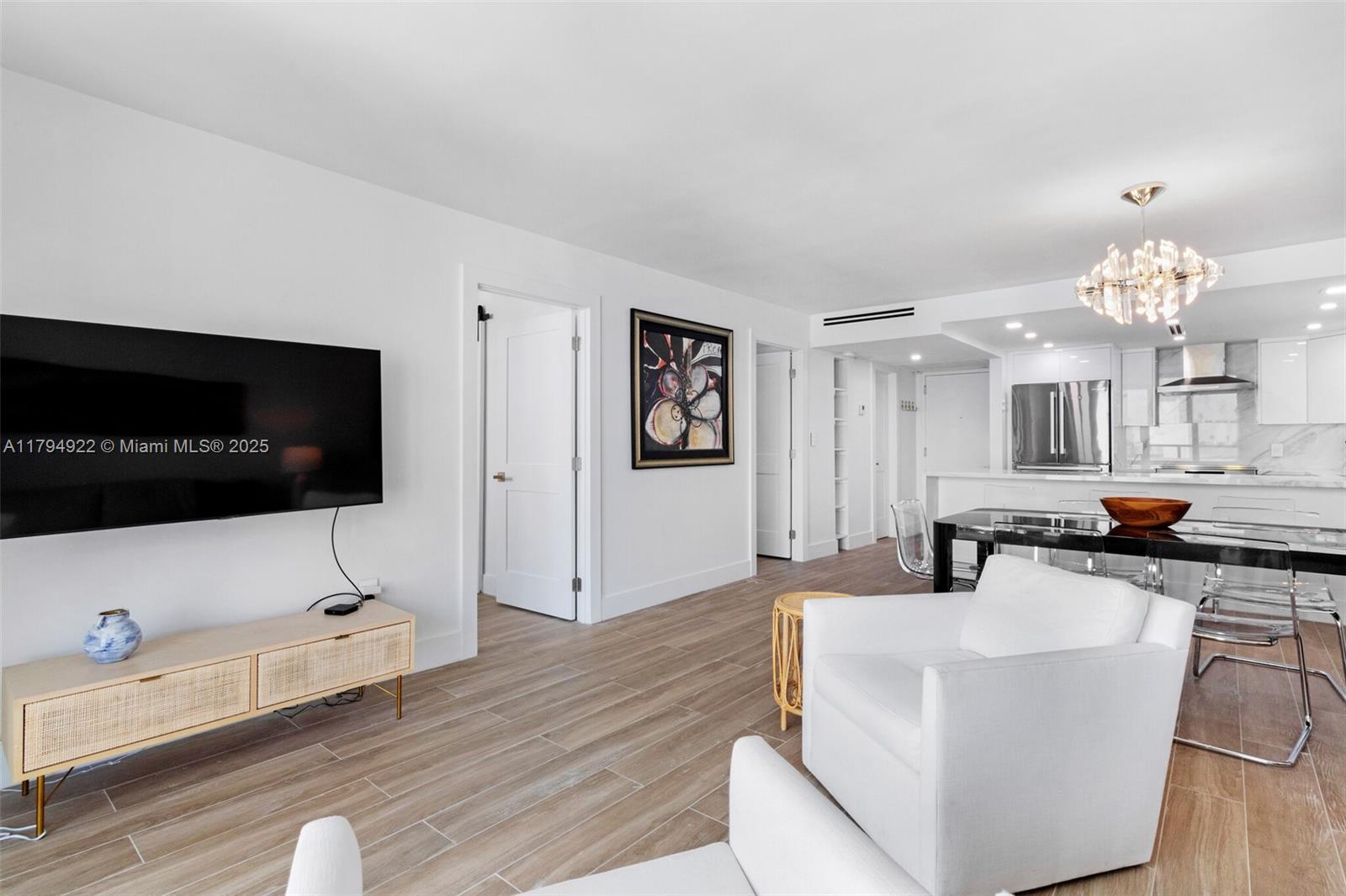 5701 Collins Ave 1707