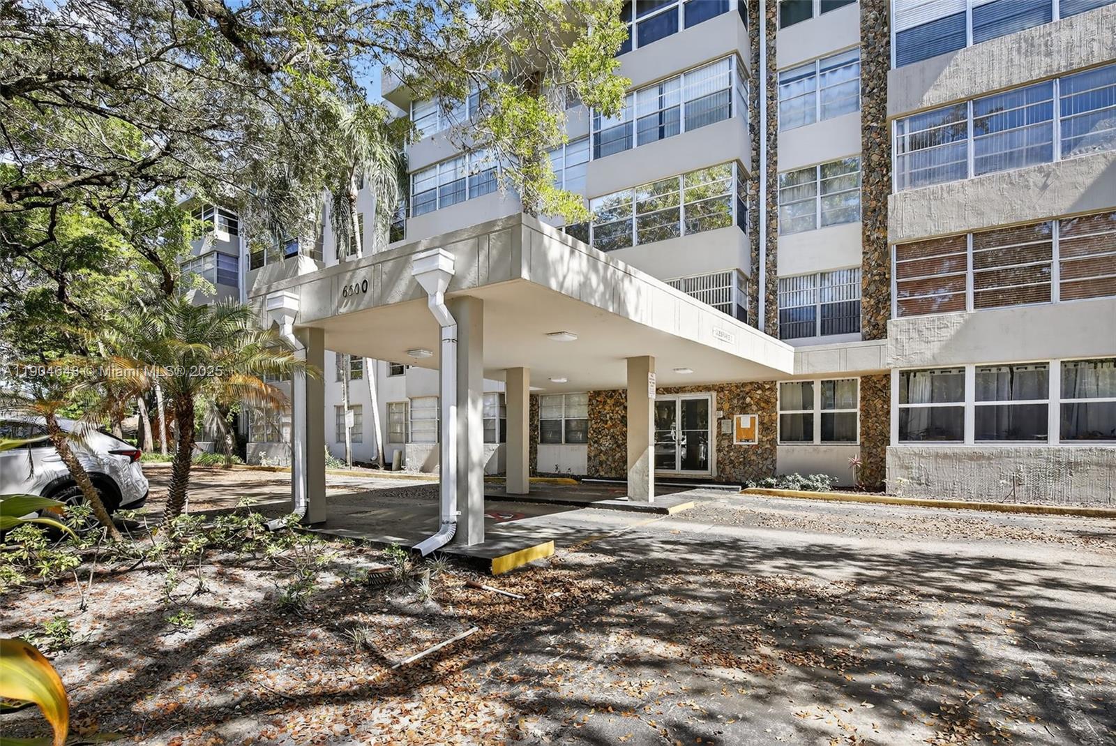 PLANTATION PLACE CONDO - Residential