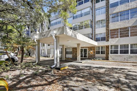 Photo of 6500 Cypress Rd #410, Plantation, FL 33317 (MLS # A11904648) Photo of 6500 Cypress Rd #410, Plantation, FL 33317 (MLS # A11904648)