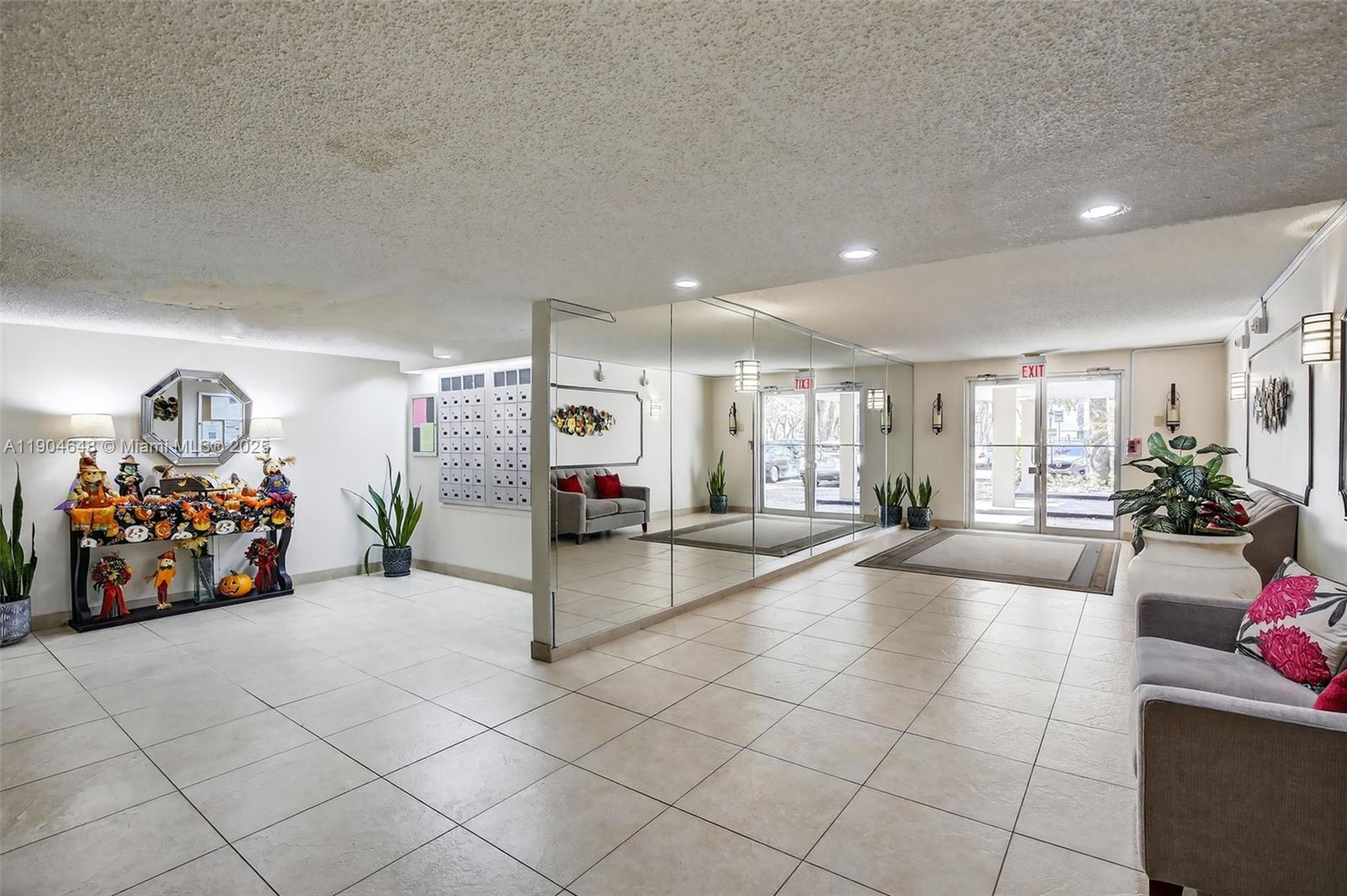 PLANTATION PLACE CONDO - Residential