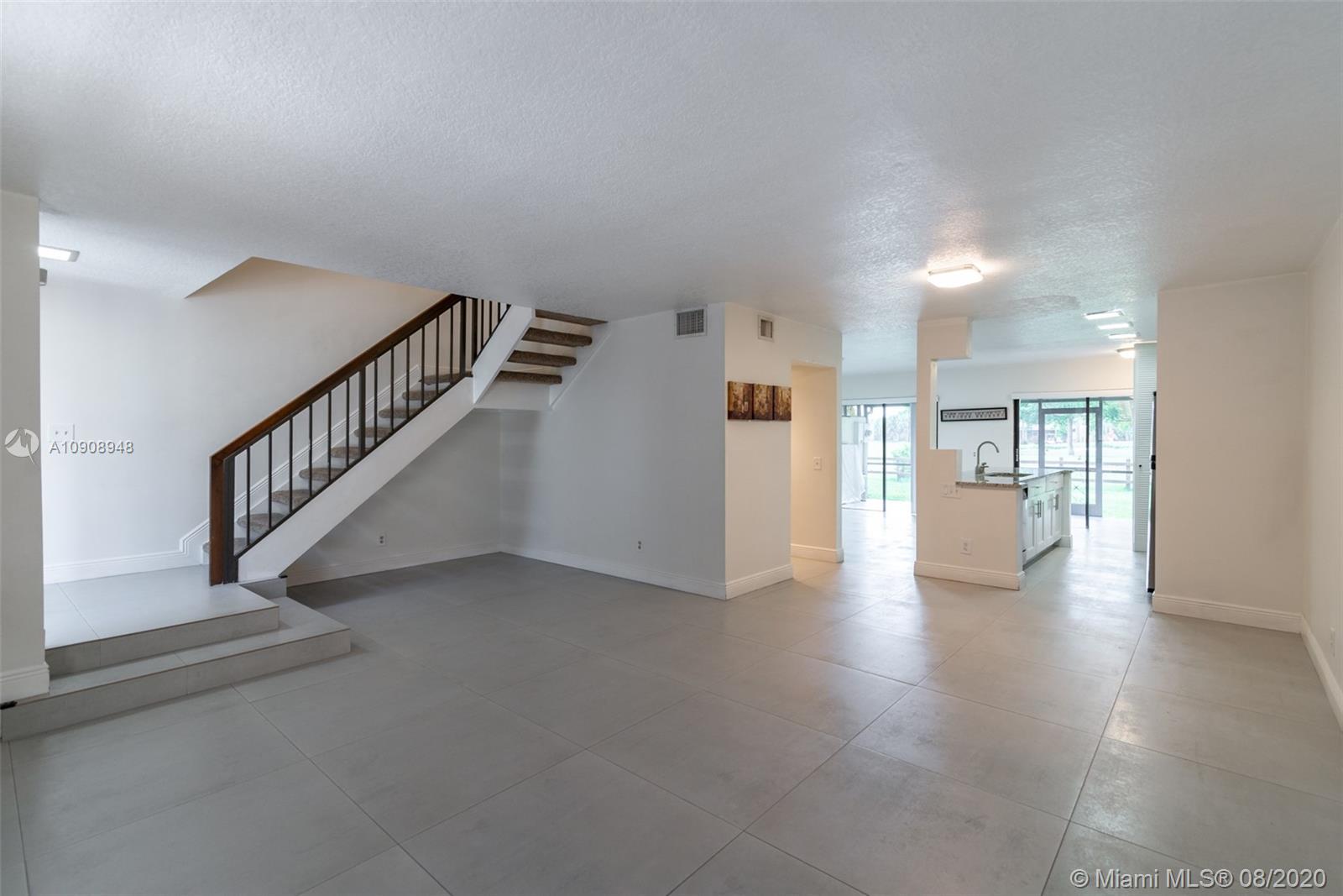 EVERGLADES SUGAR & LAND C - Residential Lease