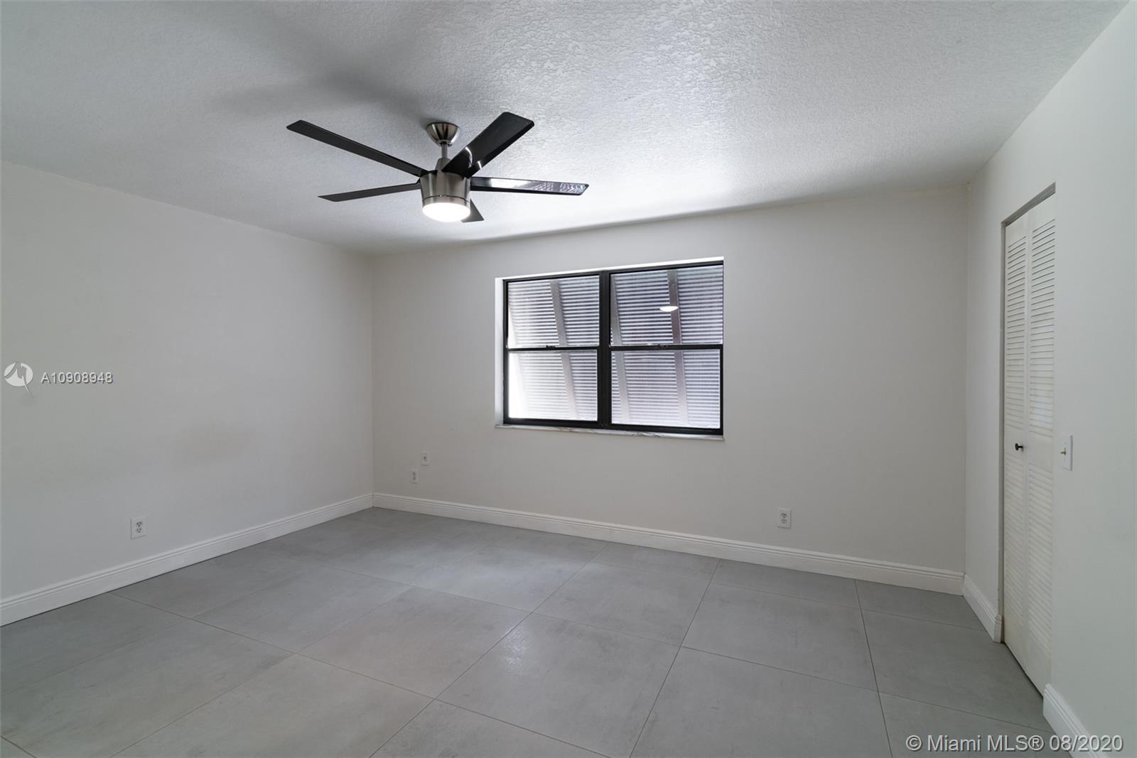 EVERGLADES SUGAR & LAND C - Residential Lease