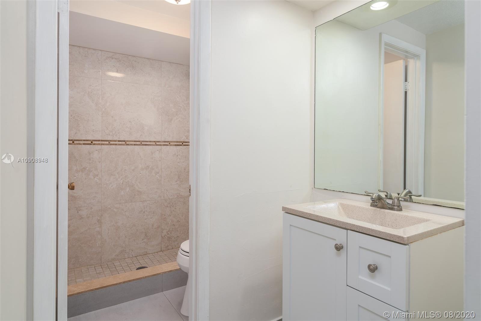 EVERGLADES SUGAR & LAND C - Residential Lease