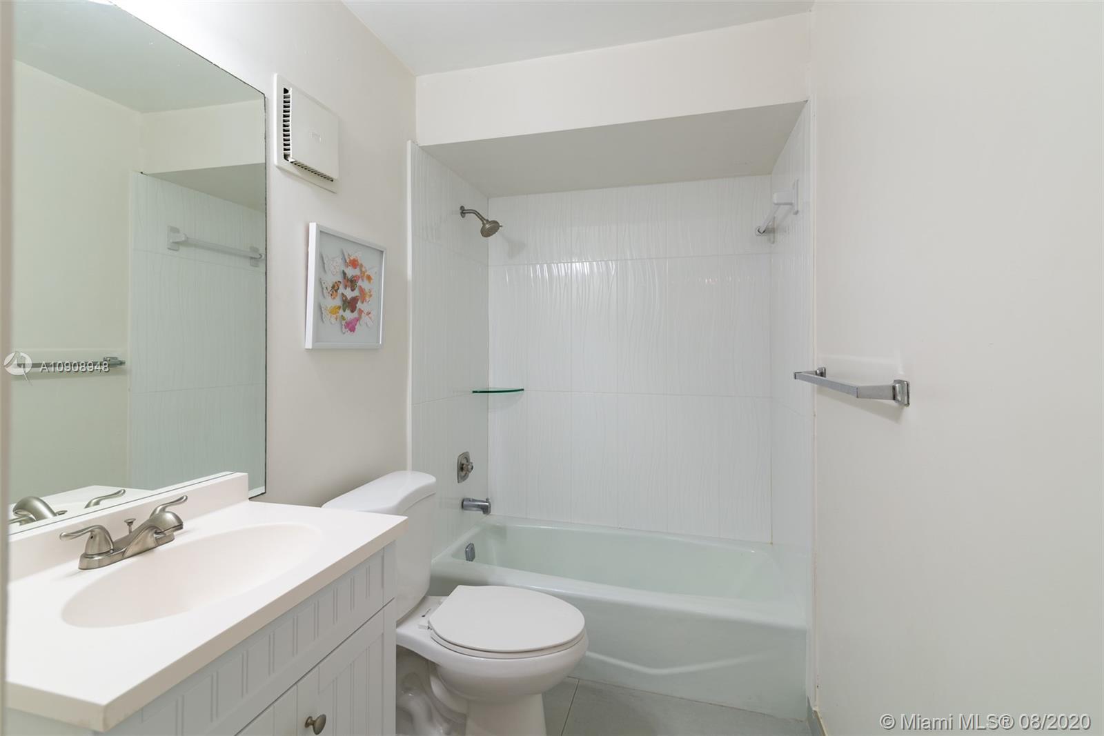 EVERGLADES SUGAR & LAND C - Residential Lease