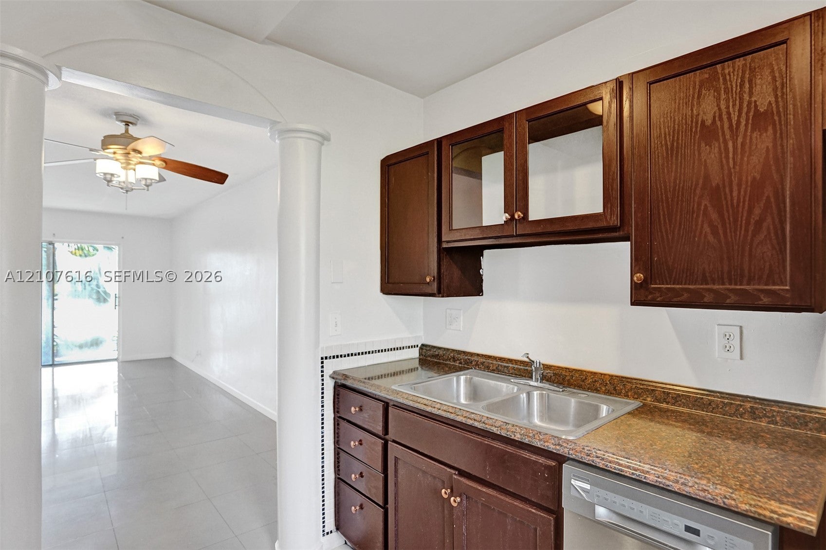 5420 NW 11th St 108