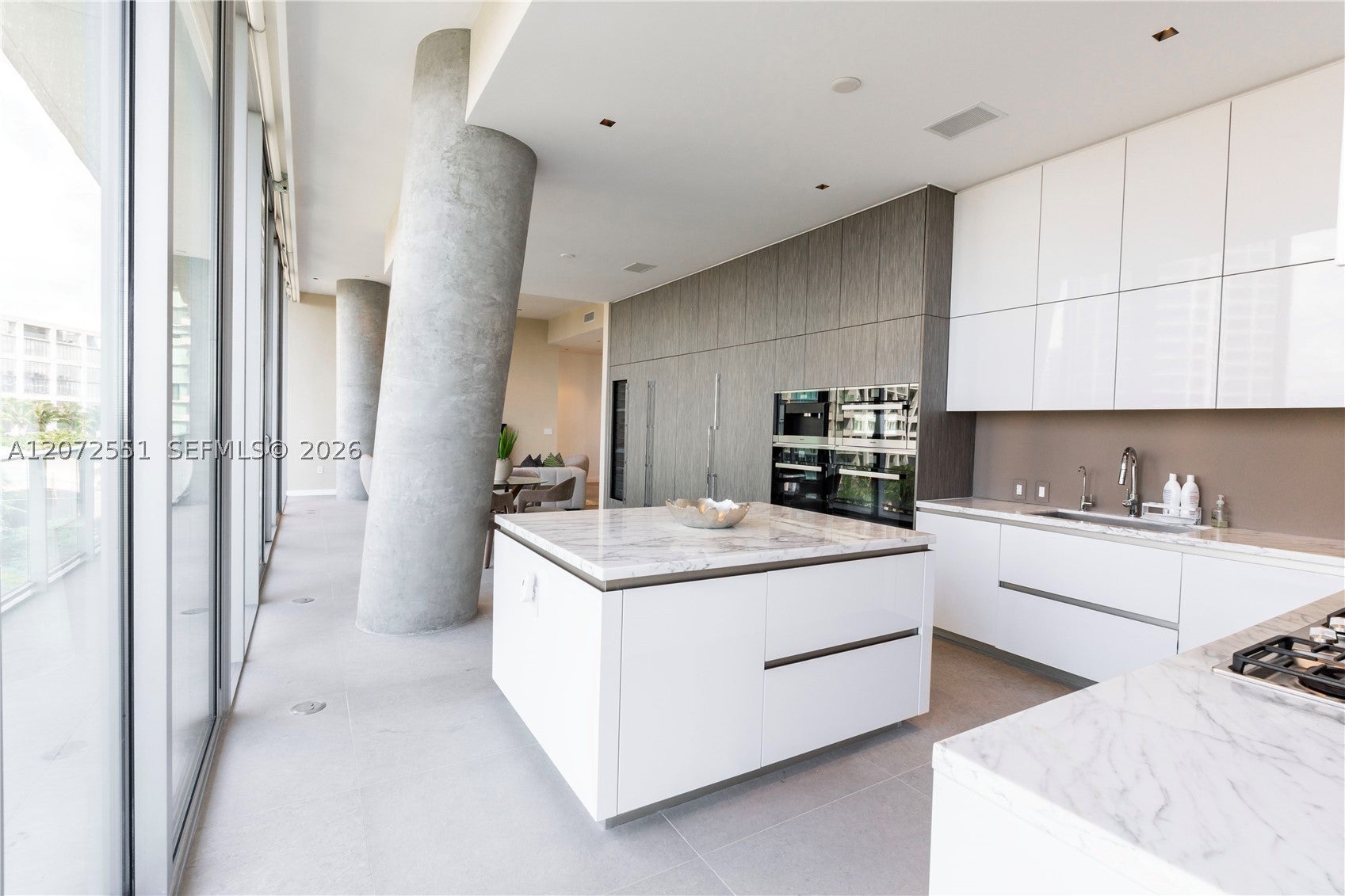 2675 S Bayshore Dr 602S