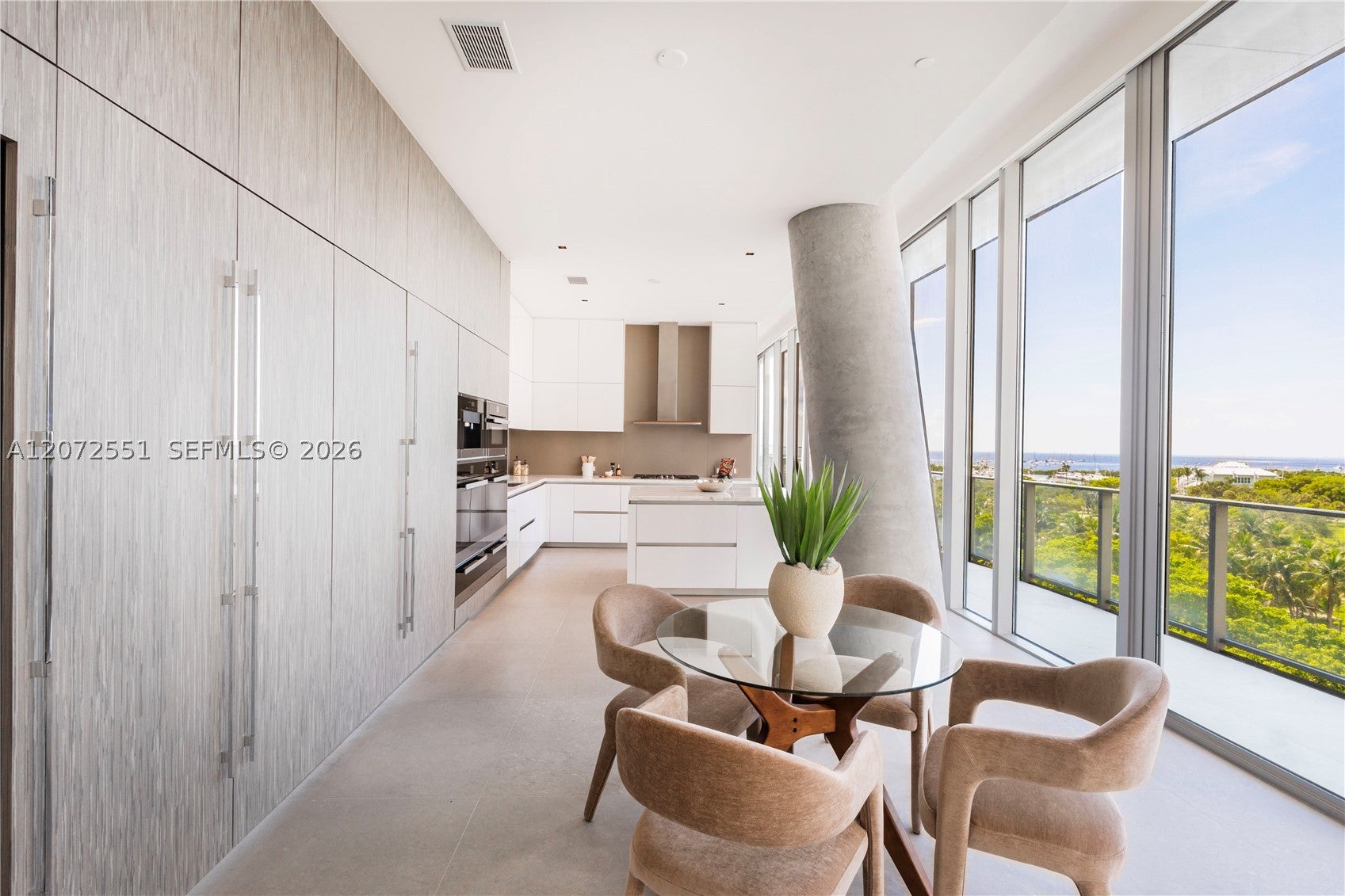 2675 S Bayshore Dr 602S