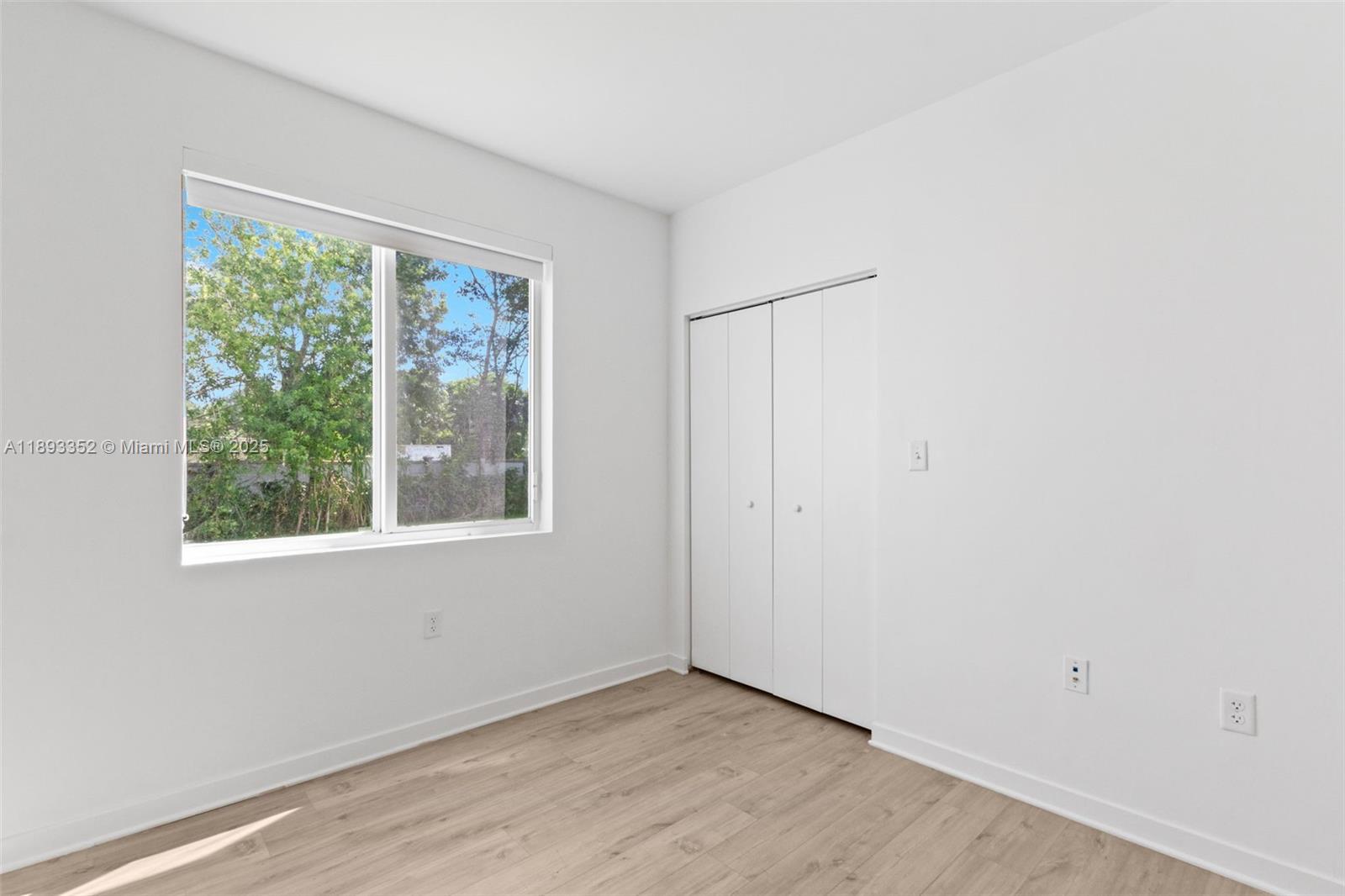 BISCAYNE GARDENS - Residential Lease