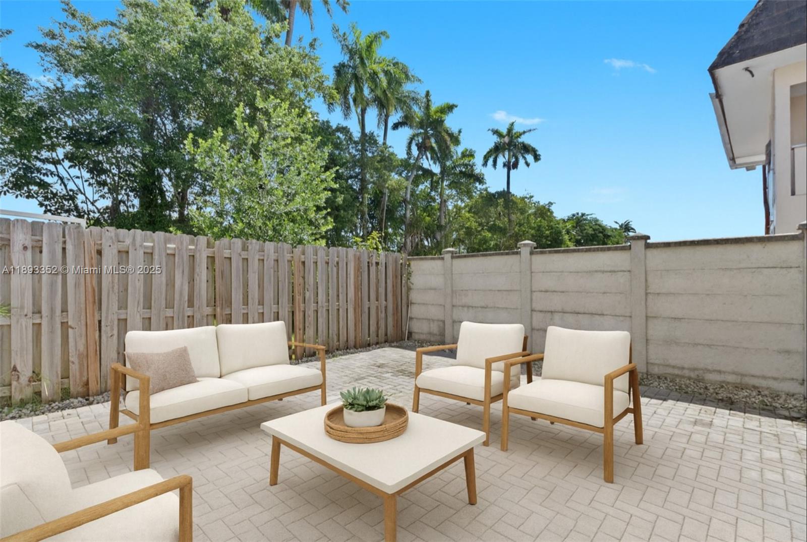 BISCAYNE GARDENS - Residential Lease