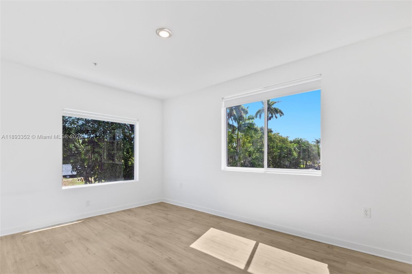BISCAYNE GARDENS - Residential Lease