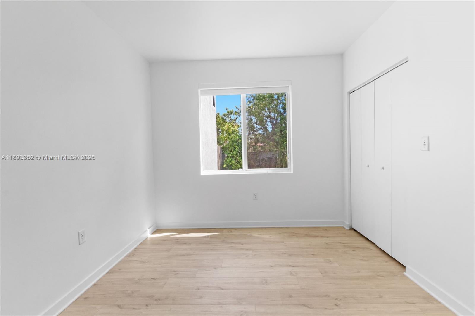 BISCAYNE GARDENS - Residential Lease