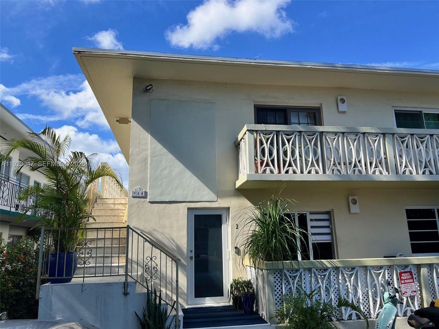 Fully renovated studio apartment in the heart of South Beach. Close to all the activities, restaurants and supermarkets.