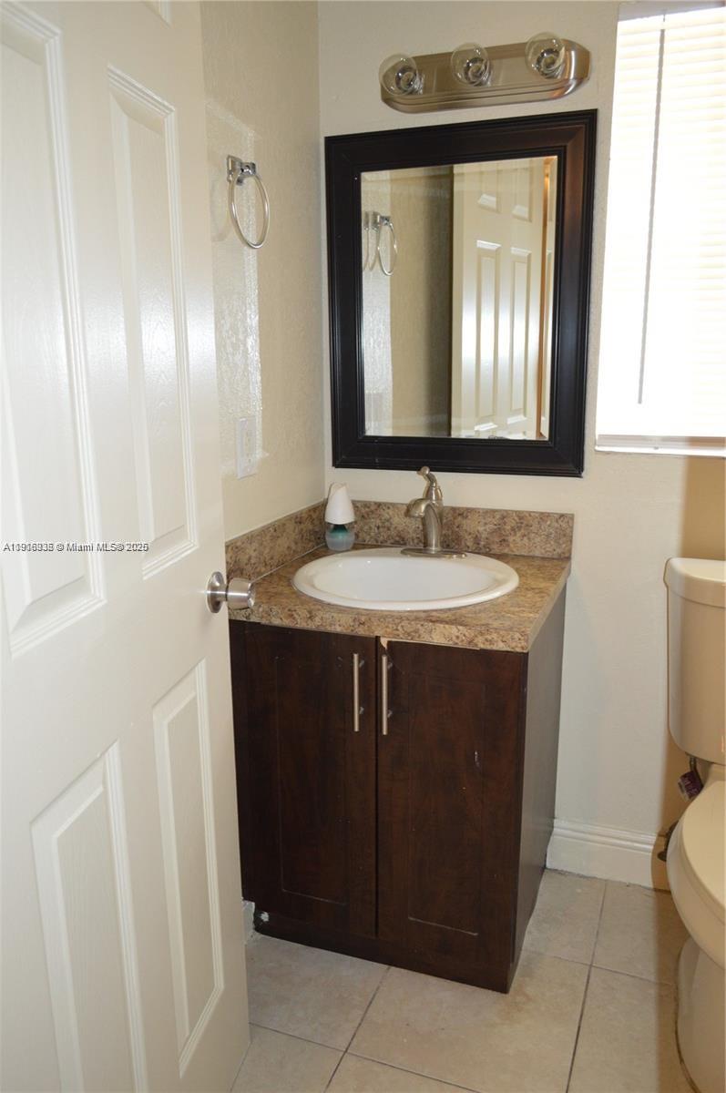 COLLIER GROVES - Residential Income