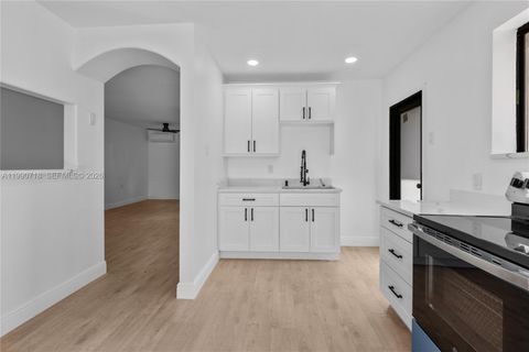 14171 SW 37th Ct 2 Davie FL 33330