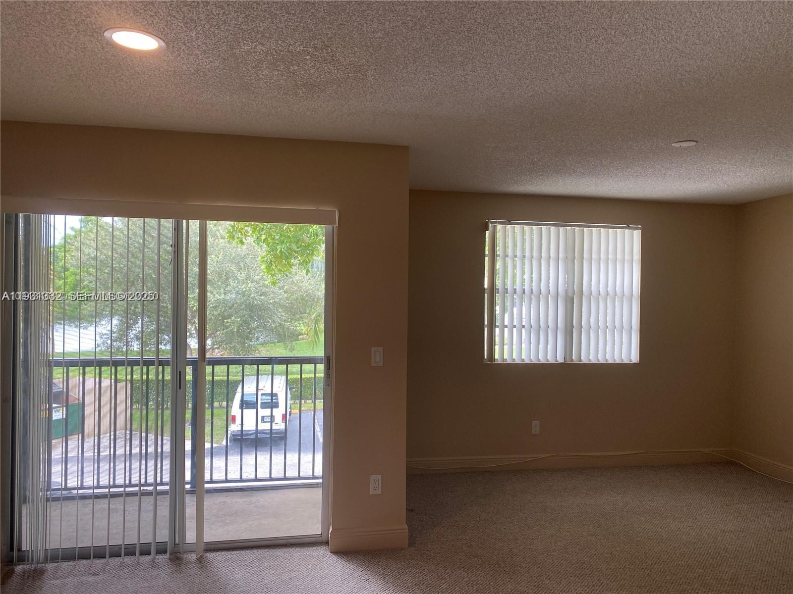 ROYAL POINCIANA CONDO - Residential Lease