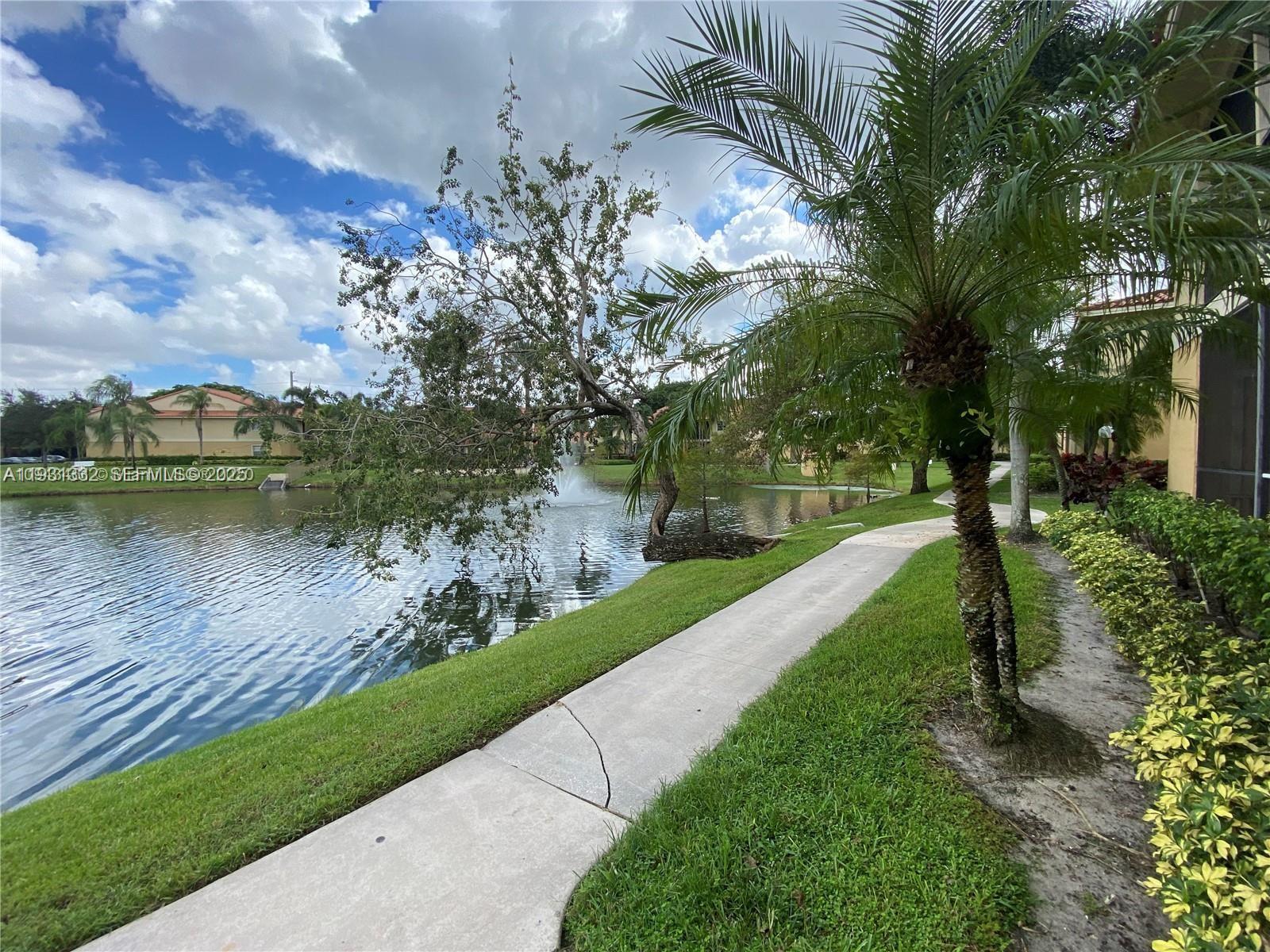 ROYAL POINCIANA CONDO - Residential Lease