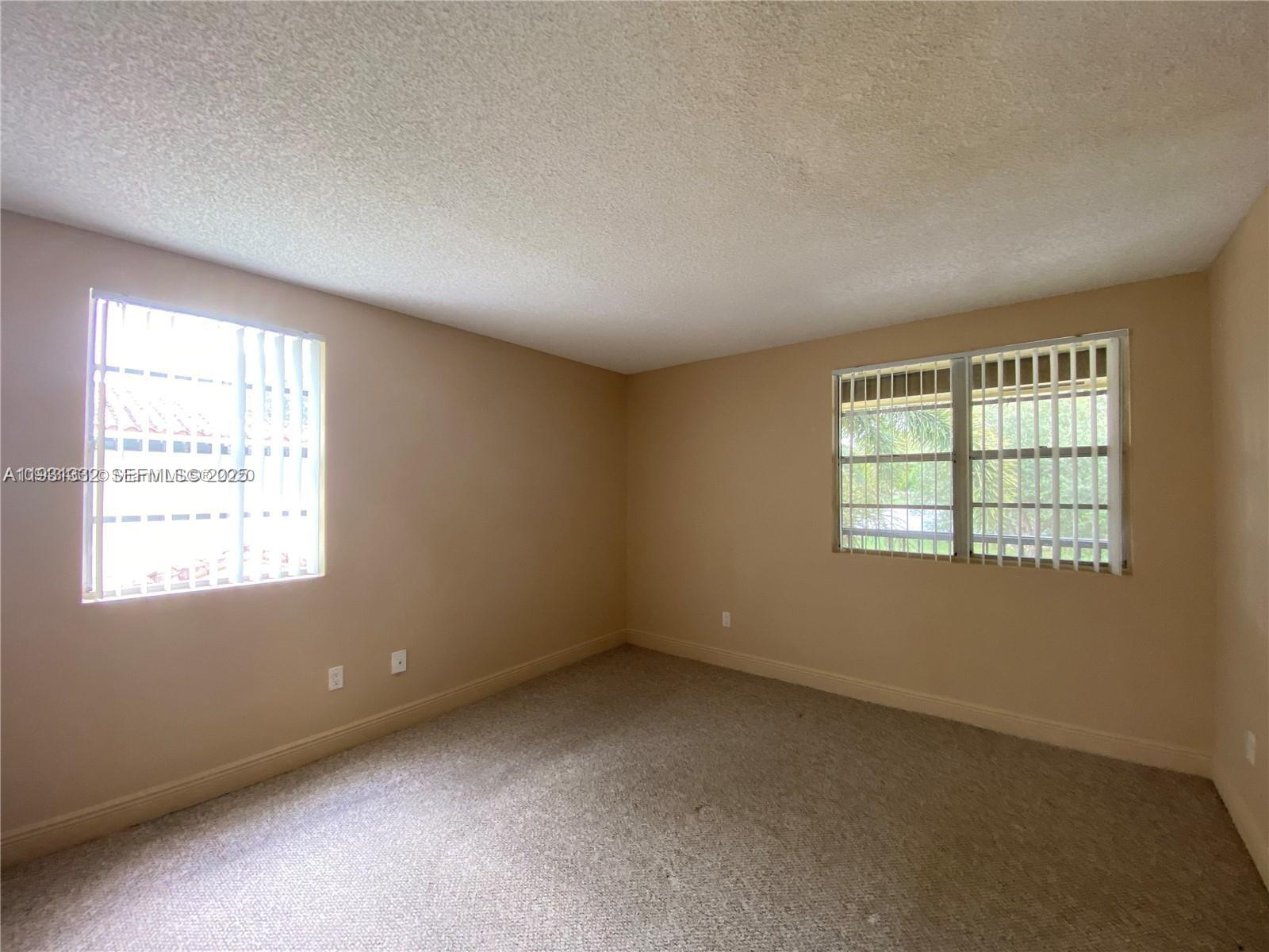 ROYAL POINCIANA CONDO - Residential Lease