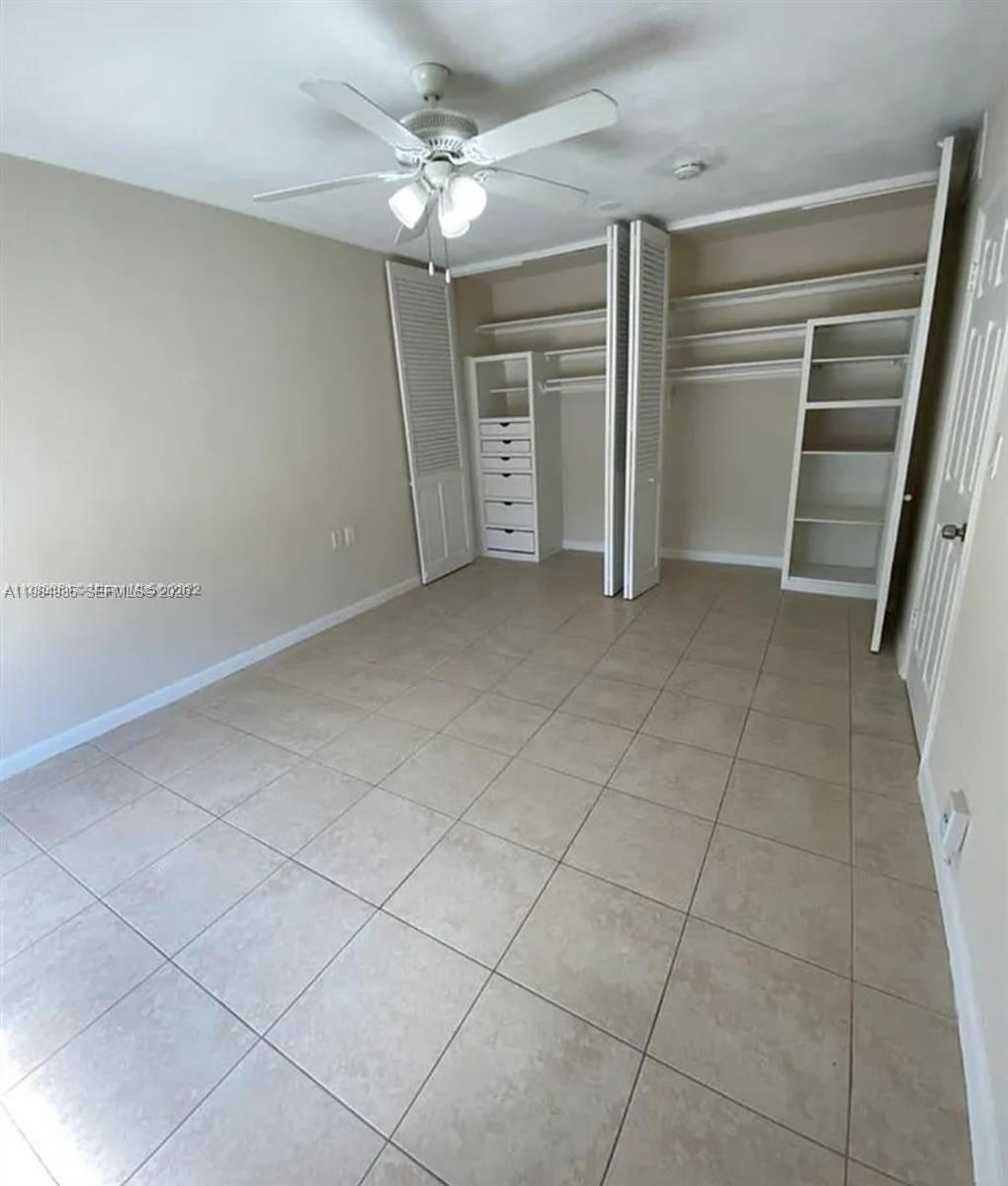 LIDO BAY LODGE CONDOMINIU - Residential Lease