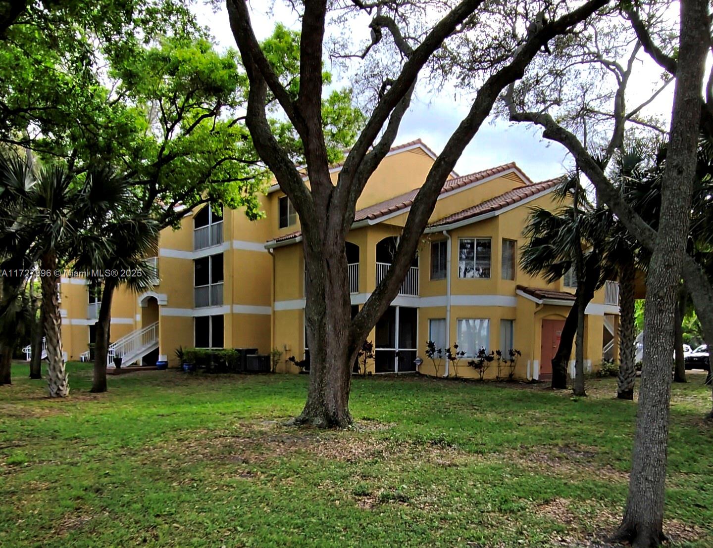 SAILBOAT POINTE CONDO - Residential