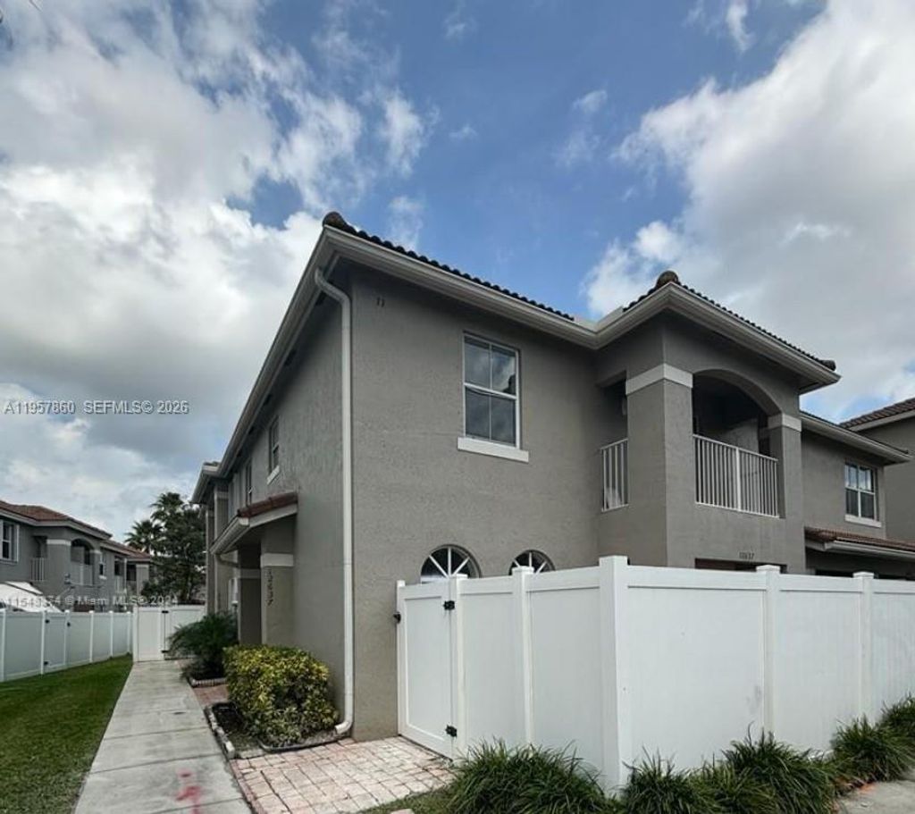 Photo of 12637 SW 54th St, Miramar, FL 33027 (MLS # A11957860)