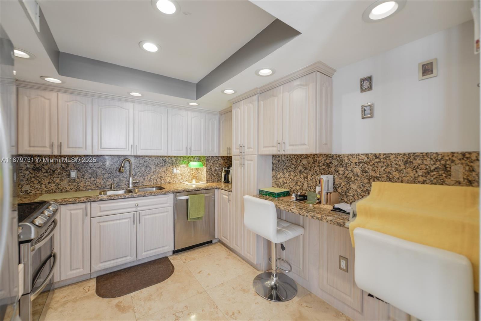 HEMISPHERES CONDO - Residential