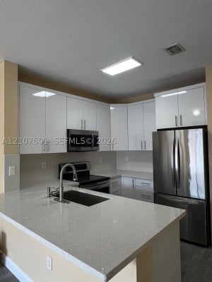 7080 NW 177TH ST # 203-13, HIALEAH, FL 33015 - Image 56b5c97a76ec2962ddd0eeec2e178a4f/1419812876