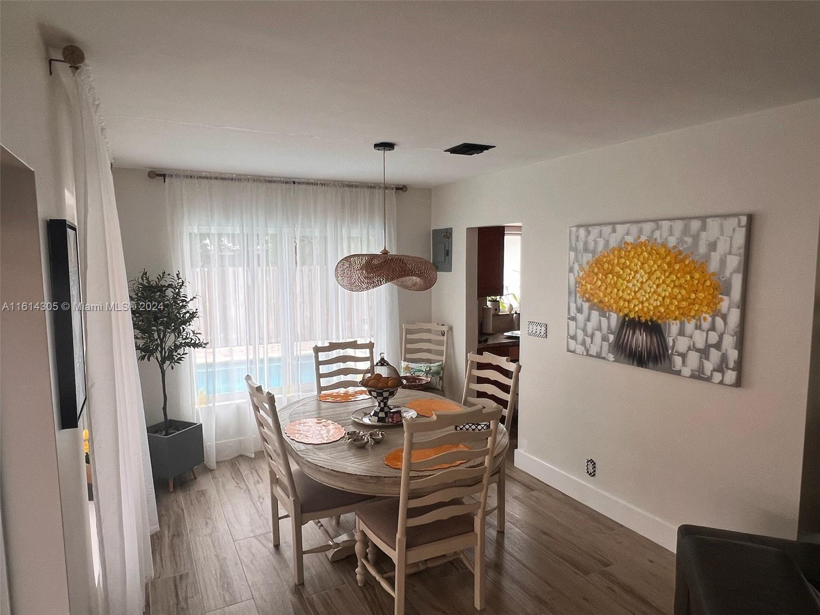 MIDDLE RIVER MANOR - Residential