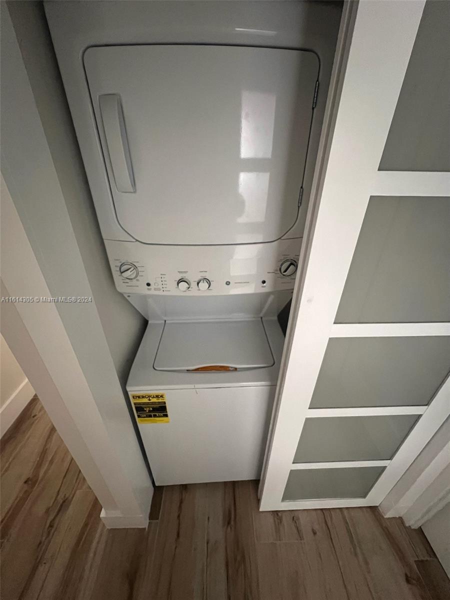 MIDDLE RIVER MANOR - Residential