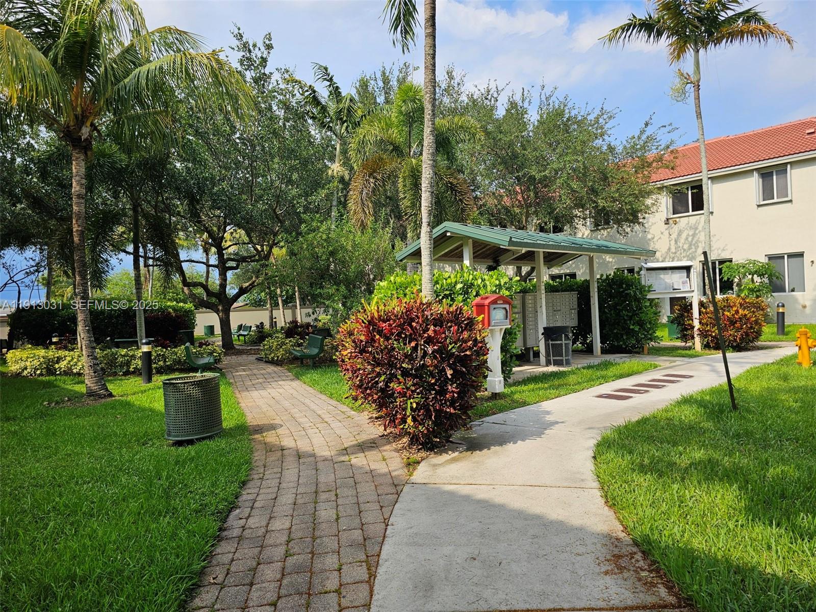 MAJORCA ISLES I CONDO - Residential Lease