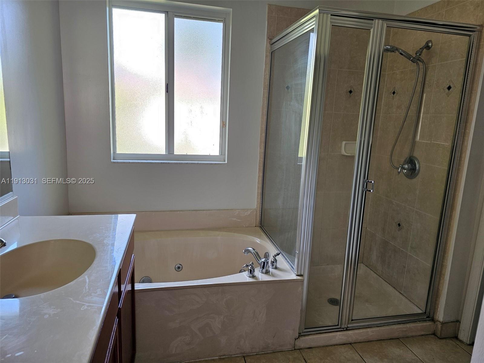 MAJORCA ISLES I CONDO - Residential Lease