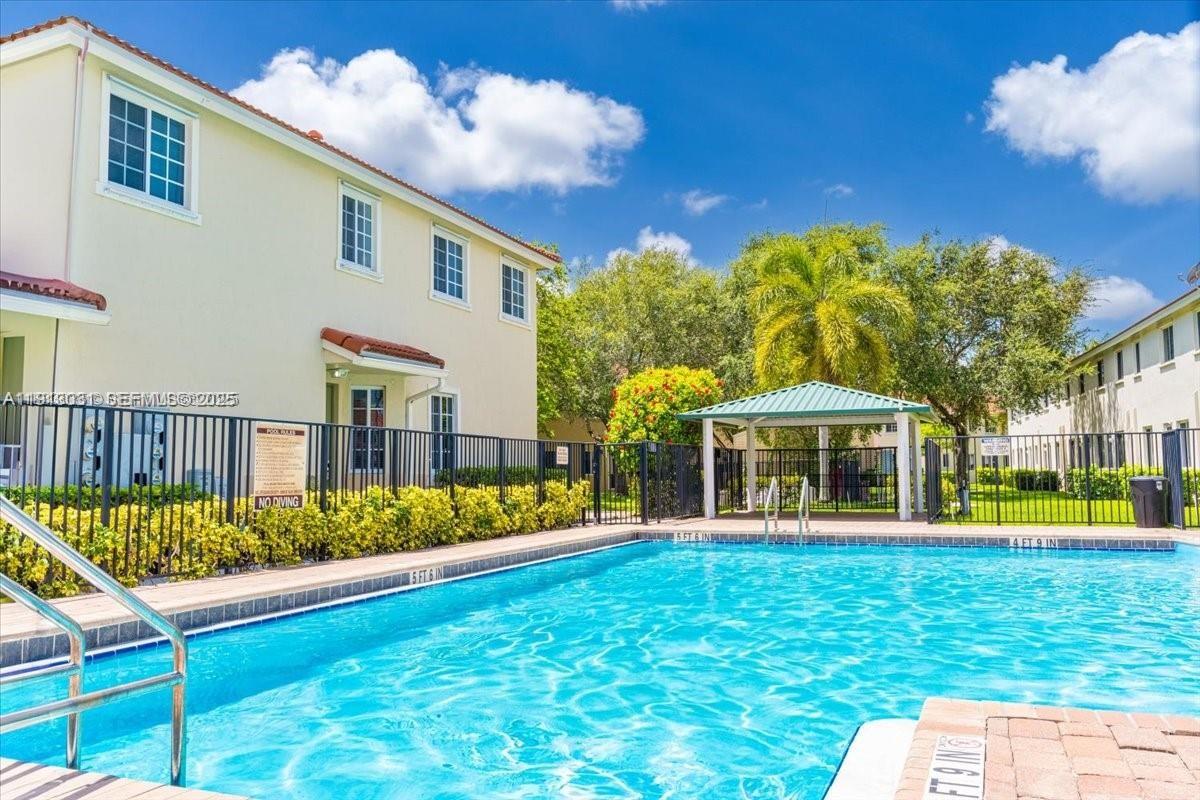 MAJORCA ISLES I CONDO - Residential Lease