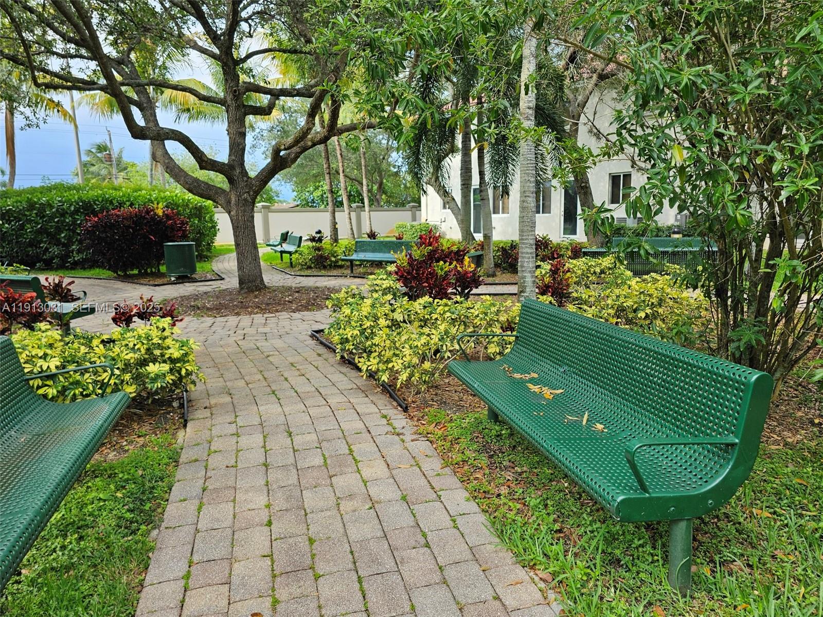 MAJORCA ISLES I CONDO - Residential Lease