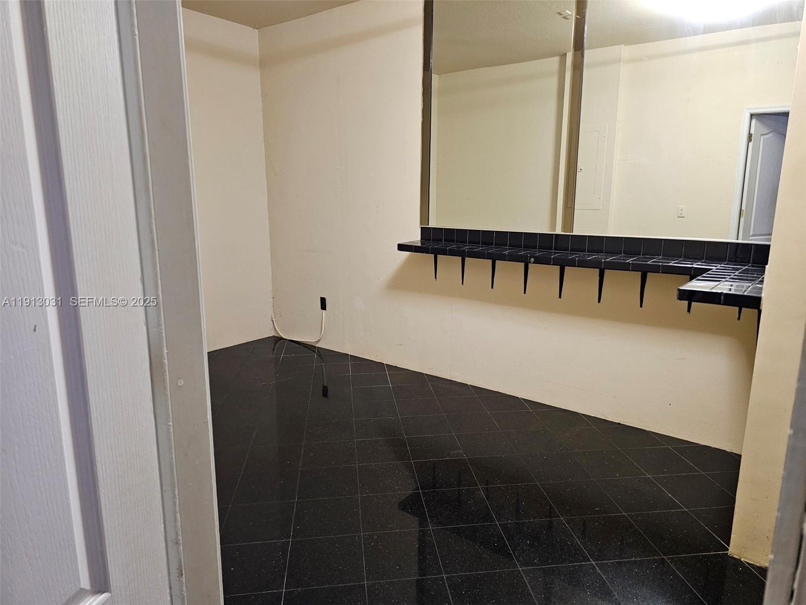 MAJORCA ISLES I CONDO - Residential Lease