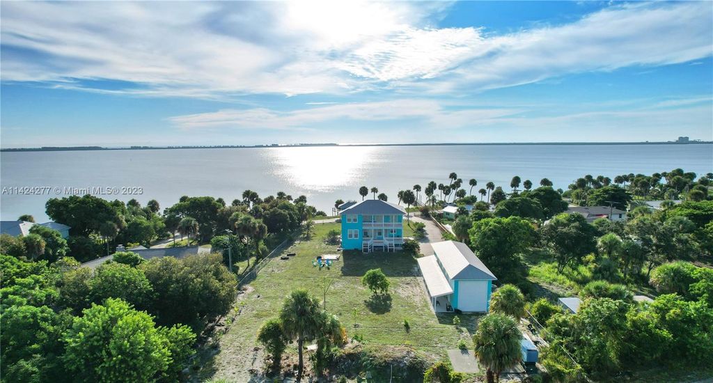 Photo of 5202 S Indian River Drive S, Fort Pierce, FL 34982 (MLS # A11424277)