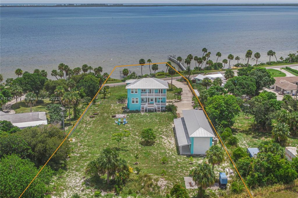 Photo of 5202 S Indian River Drive S, Fort Pierce, FL 34982 (MLS # A11424277)