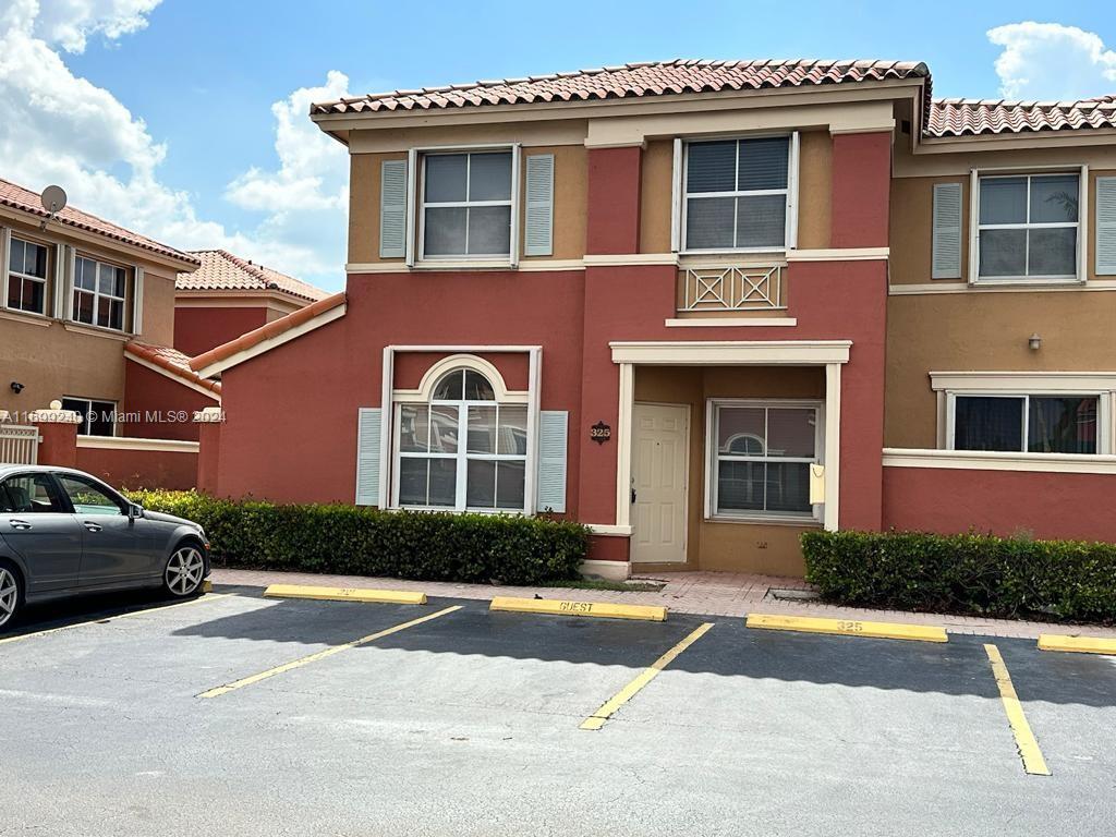 6202 Nw 115th Pl 325, Doral, Miami-Dade County, Florida - 3 Bedrooms  
3 Bathrooms - 