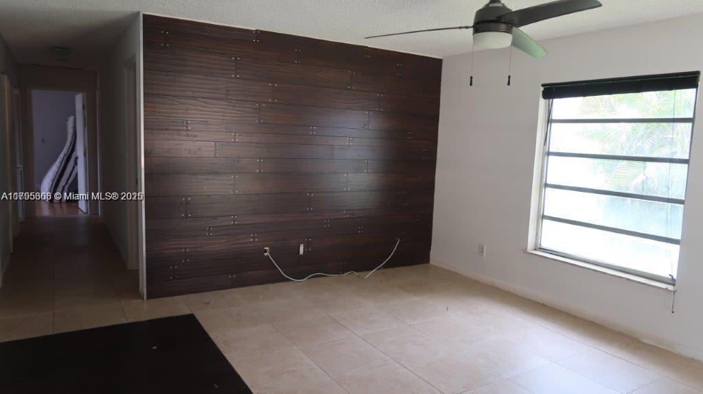 3658 E Bell Dr 90