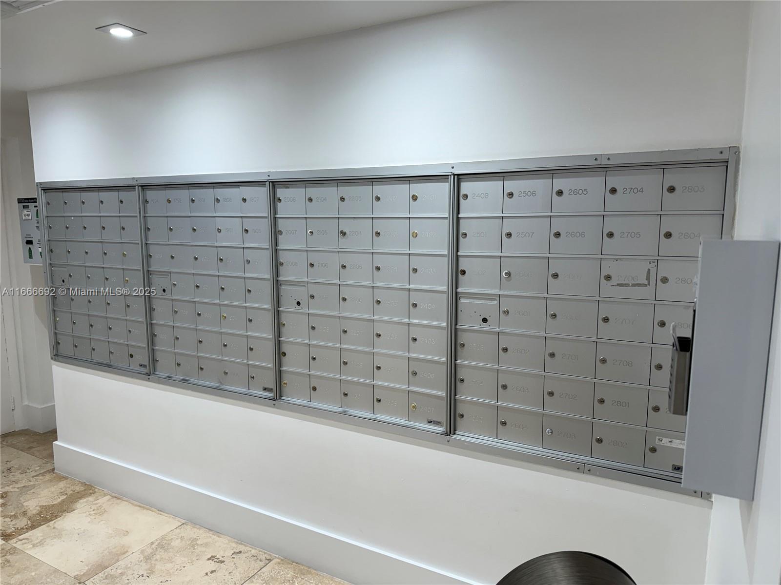 QUADOMAIN TOWER I AND IV - Residential