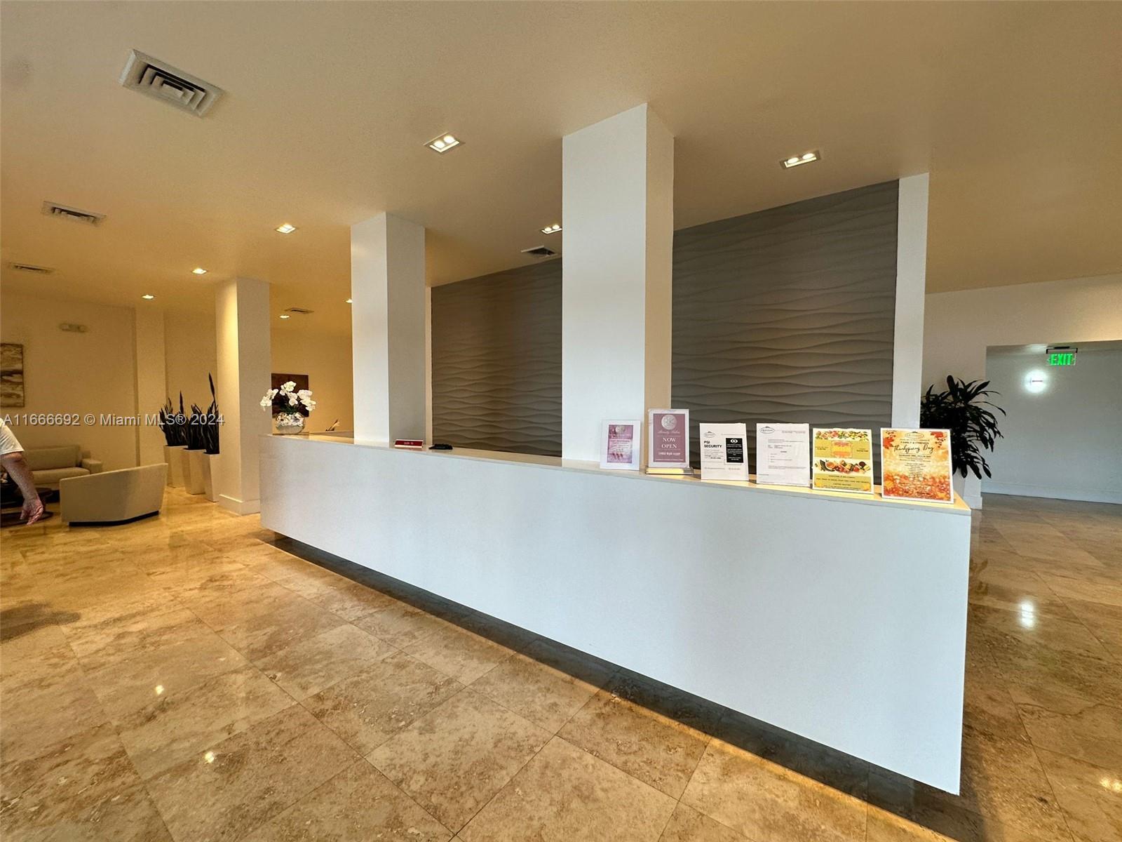 2201 S Ocean Dr 904
