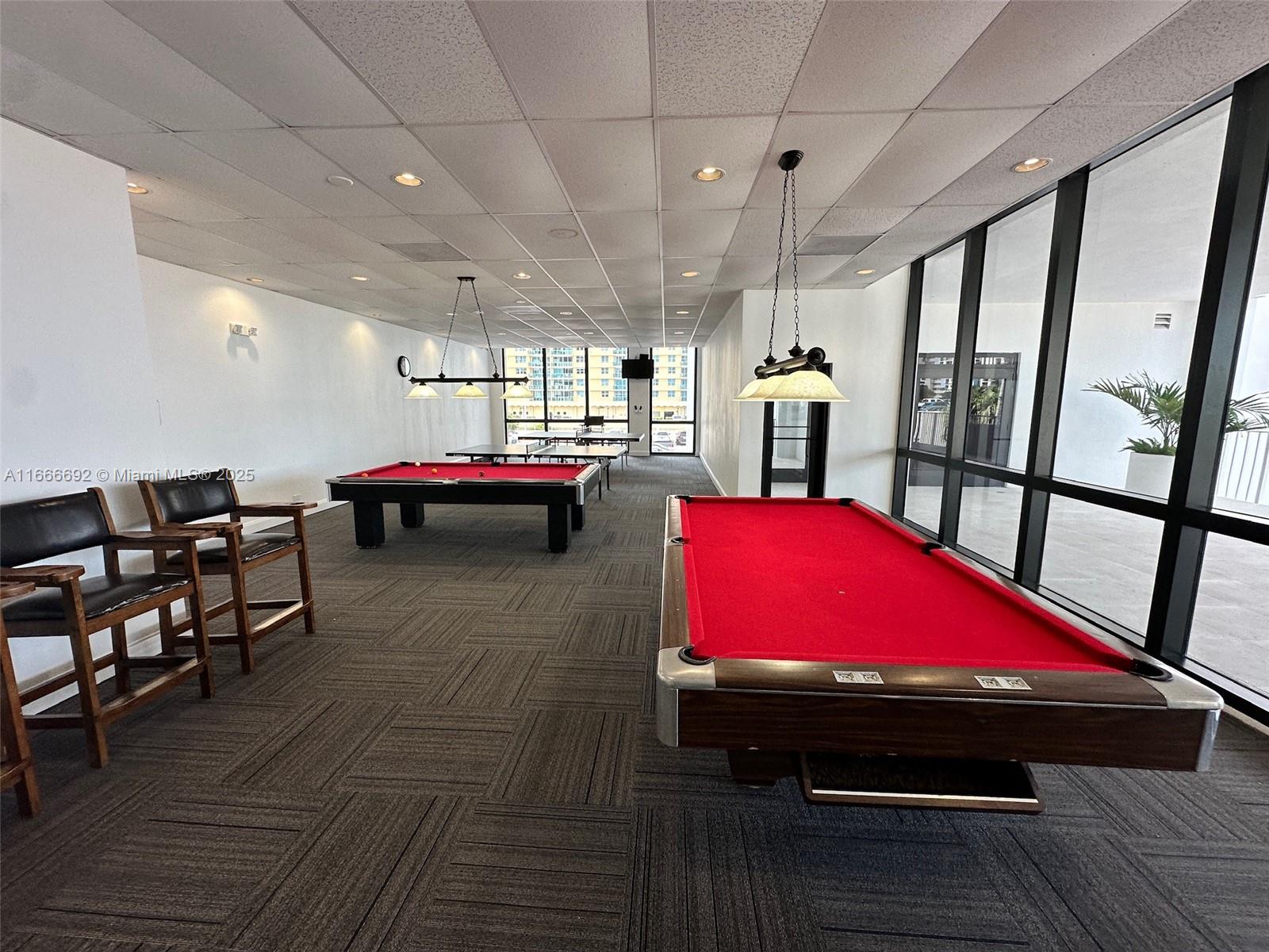 QUADOMAIN TOWER I AND IV - Residential